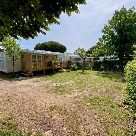 318 Emplacement Prestige A Mer Et Soleil 5* * Les Sables Vignier