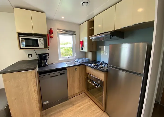 318 Emplacement Prestige A Mer Et Soleil 5* Campingplatz